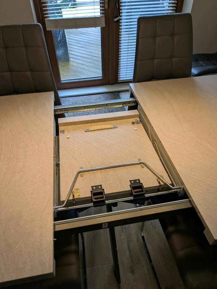 Dining table and chairs - Image 3