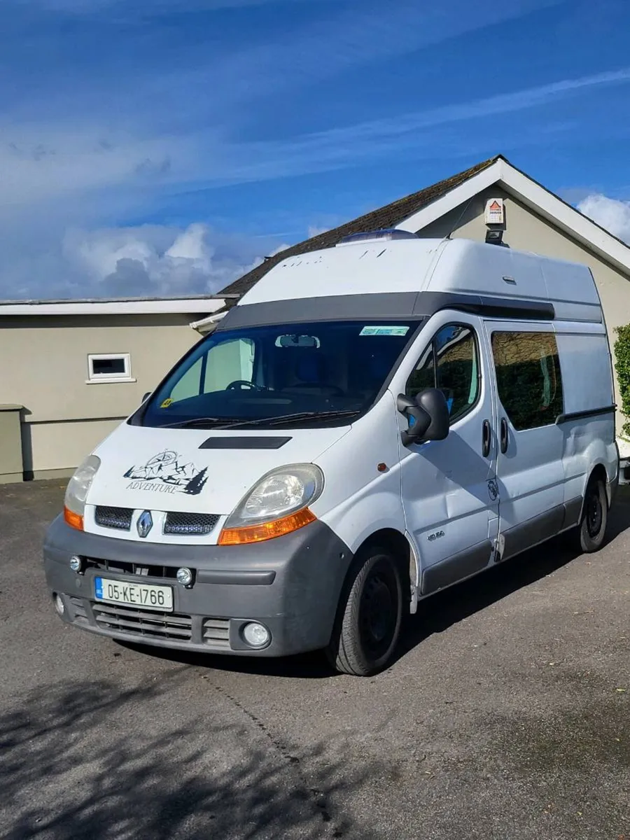 Renault trafic camper van (High roof) - Image 1