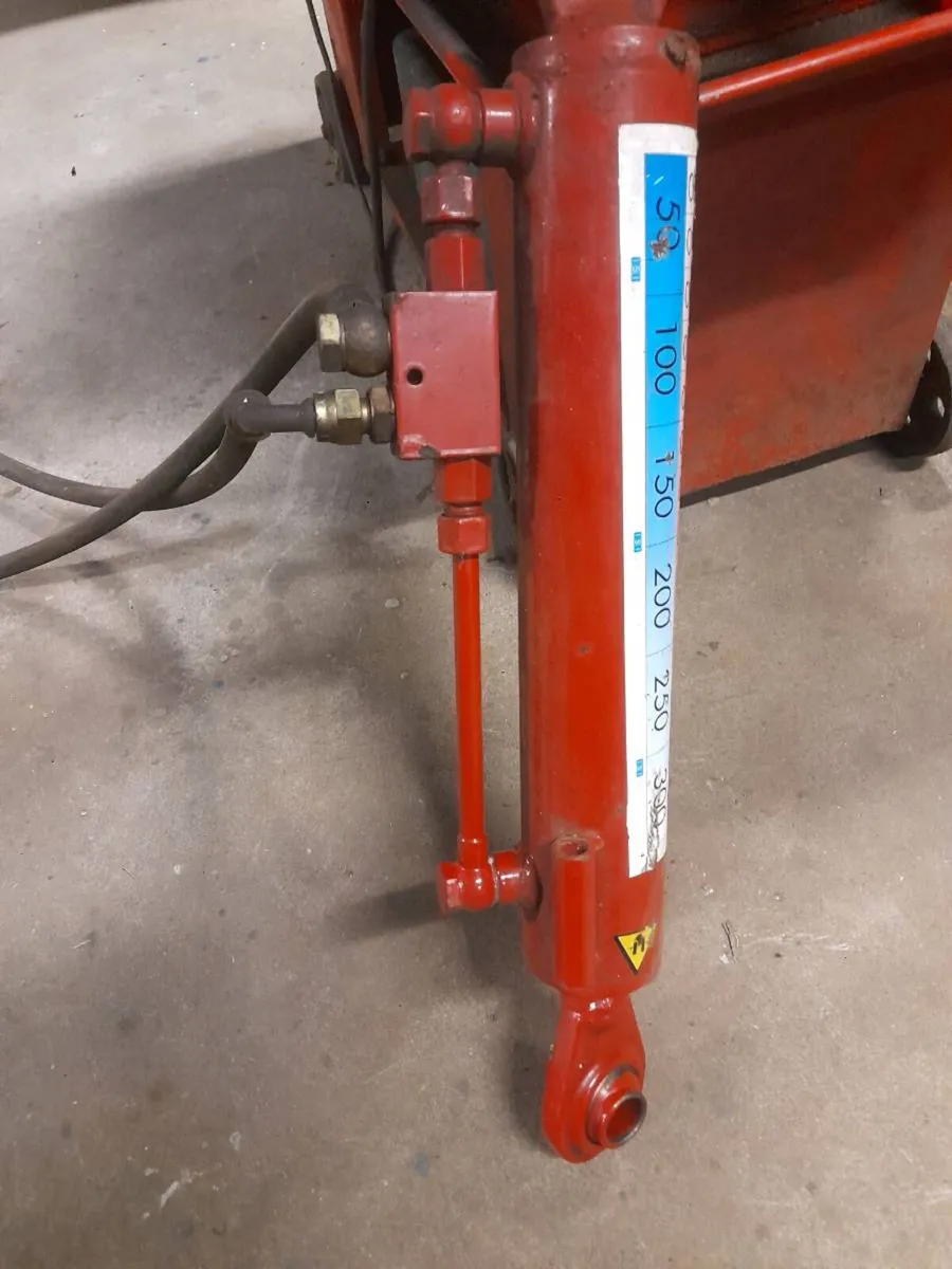 Hydraulic top link - Image 1