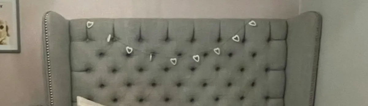 Grey winged headboard - Image 4