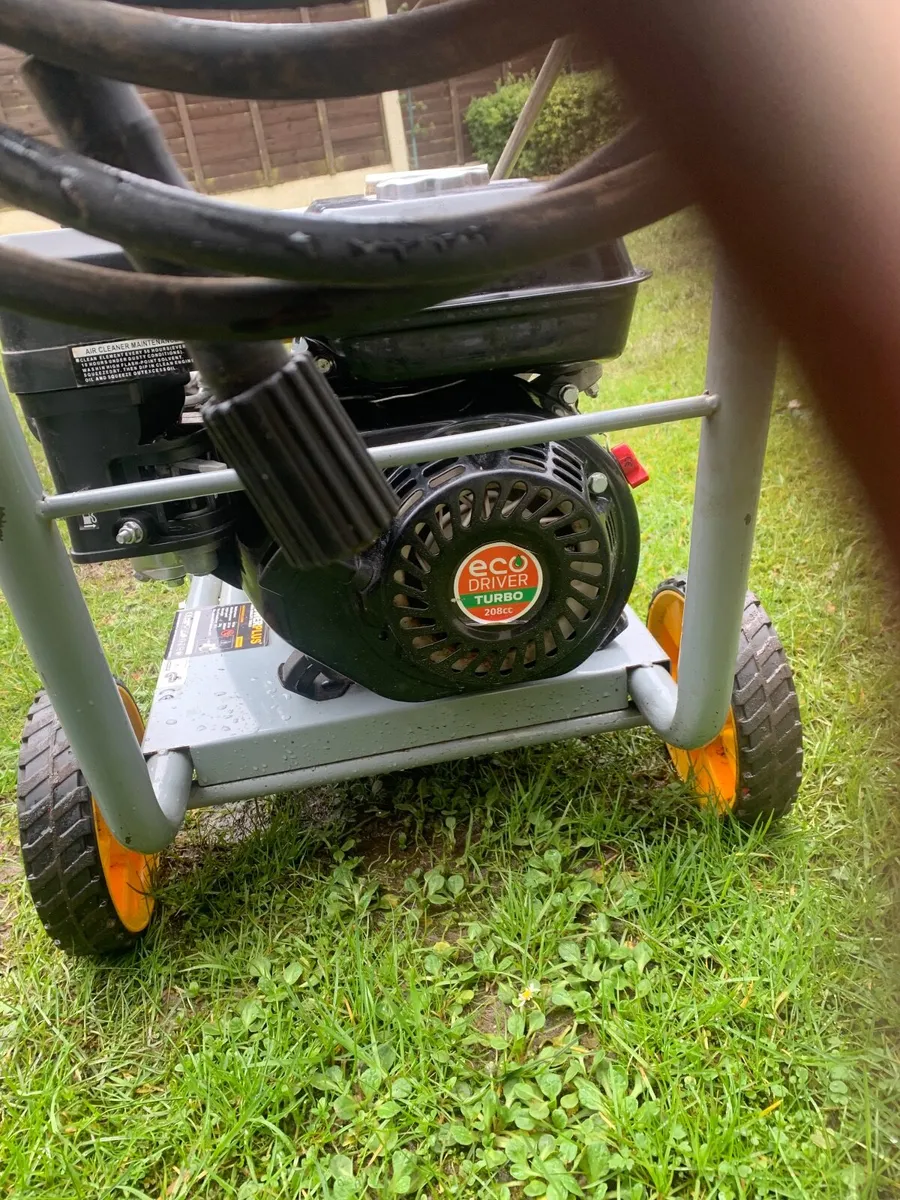 Power washer - Image 2