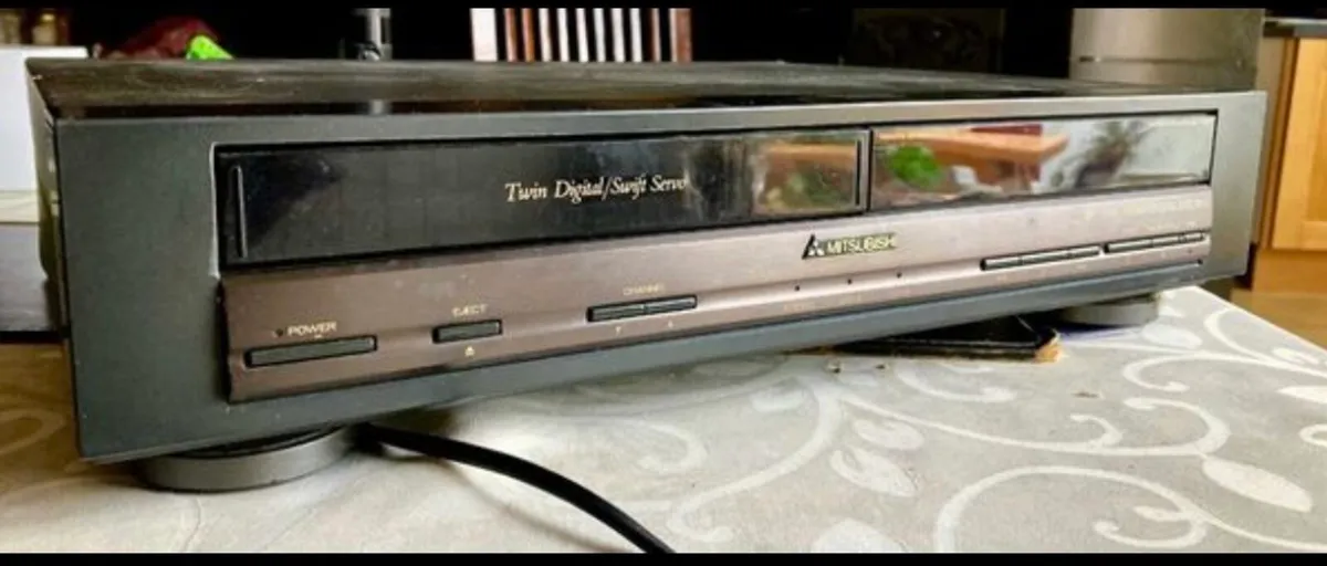 Mitsubishi m54 vhs (needs repair)