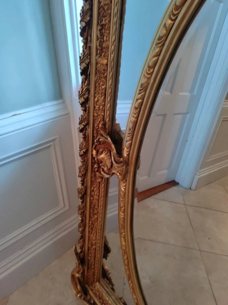 Truly one off a kind statement Piece! Pristine con - Image 4