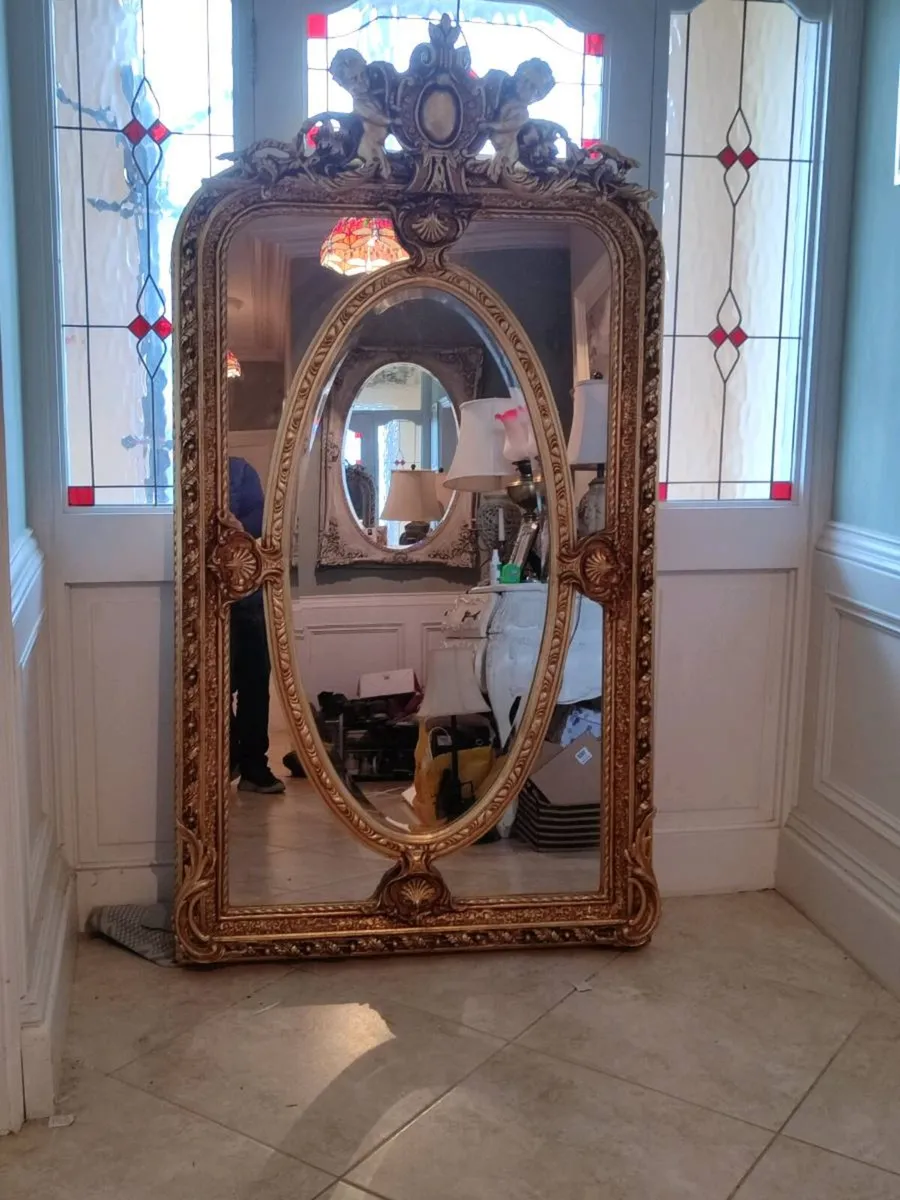 Truly one off a kind statement Piece! Pristine con - Image 1