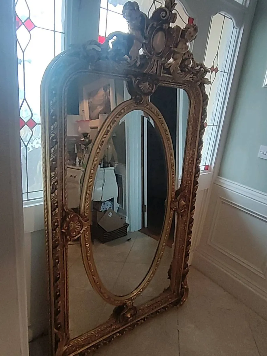 Truly one off a kind statement Piece! Pristine con - Image 3