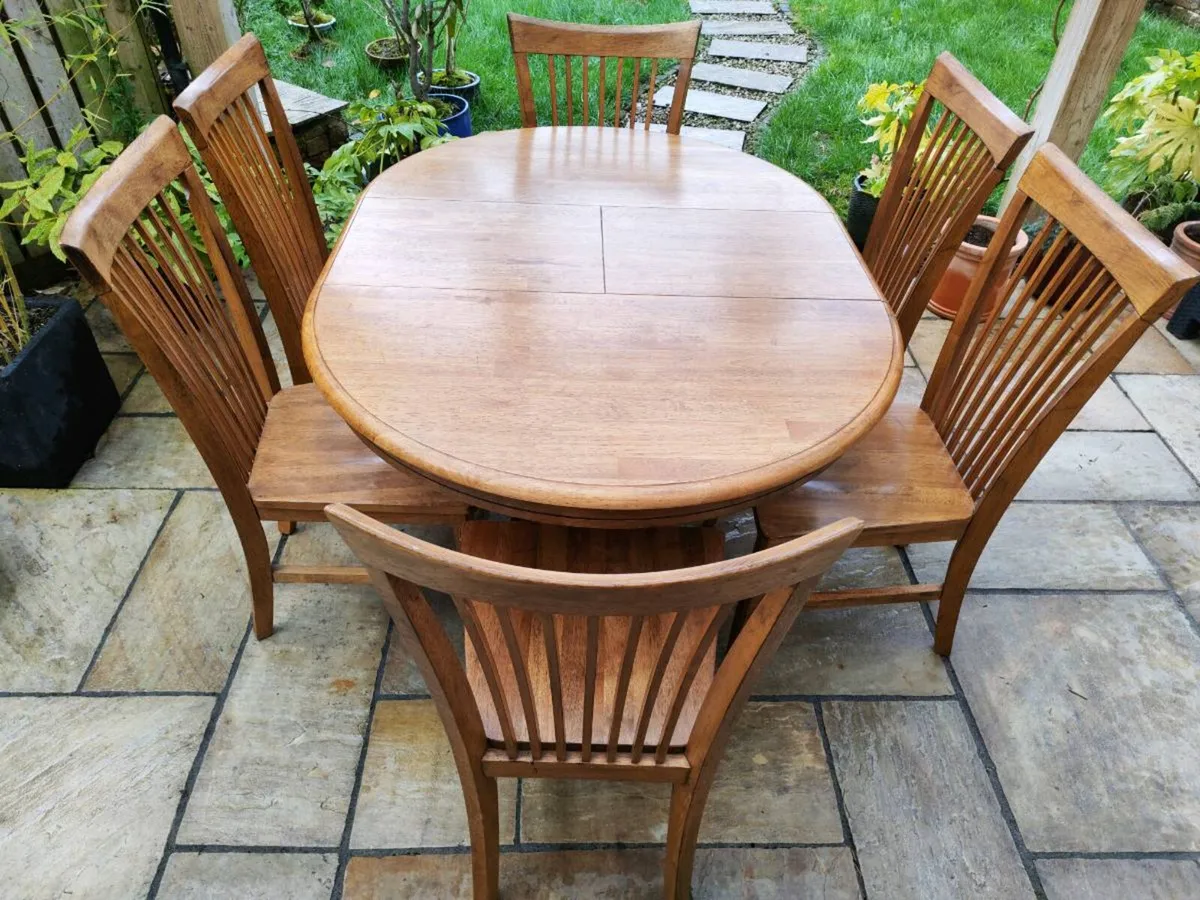 Round kitchen dining table - Image 4