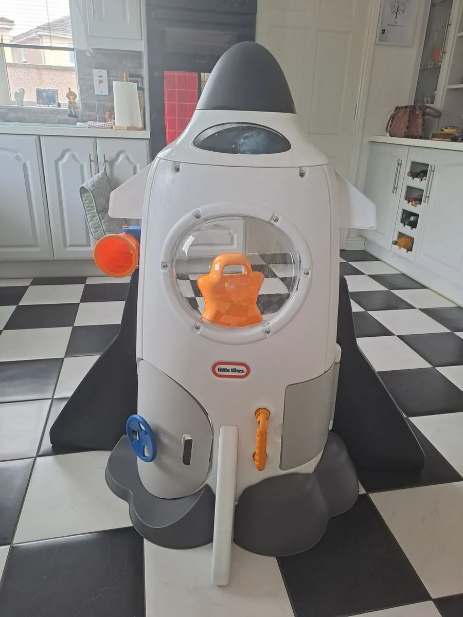 Little  Trike space rocket and Space suit - Image 3