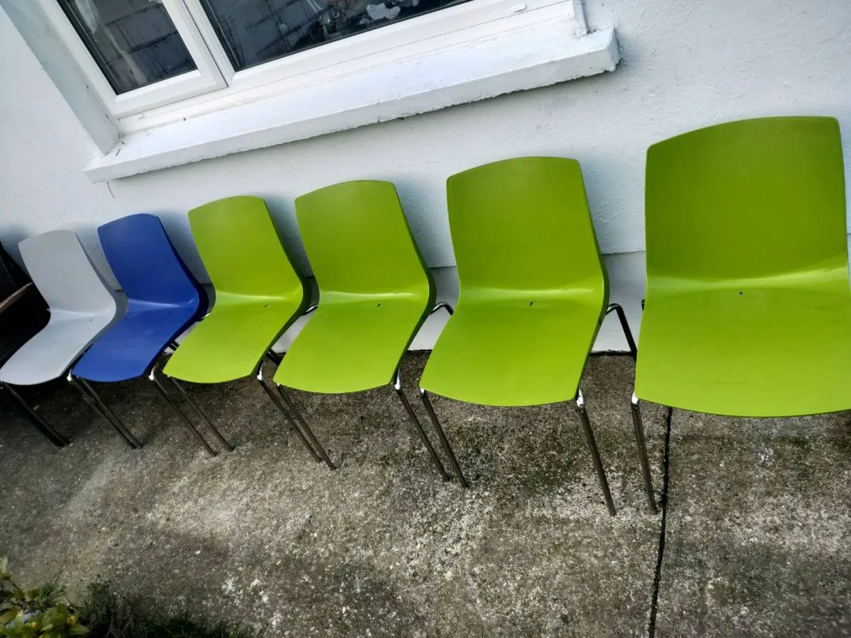 6 chairs