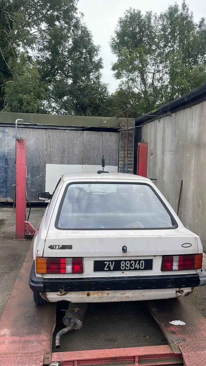 Ford Escort 1985 - Image 3