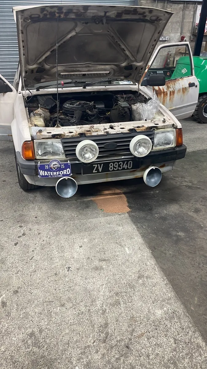 Ford Escort 1985 - Image 2