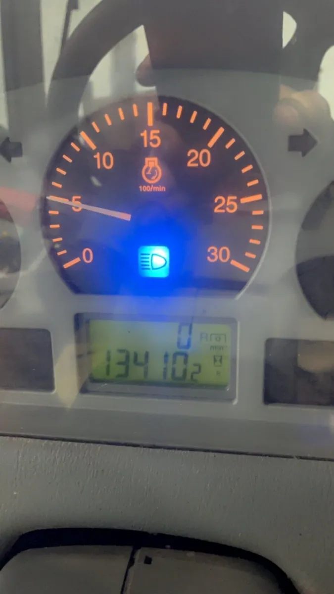 2003 valtra 8050 hitech - Image 4