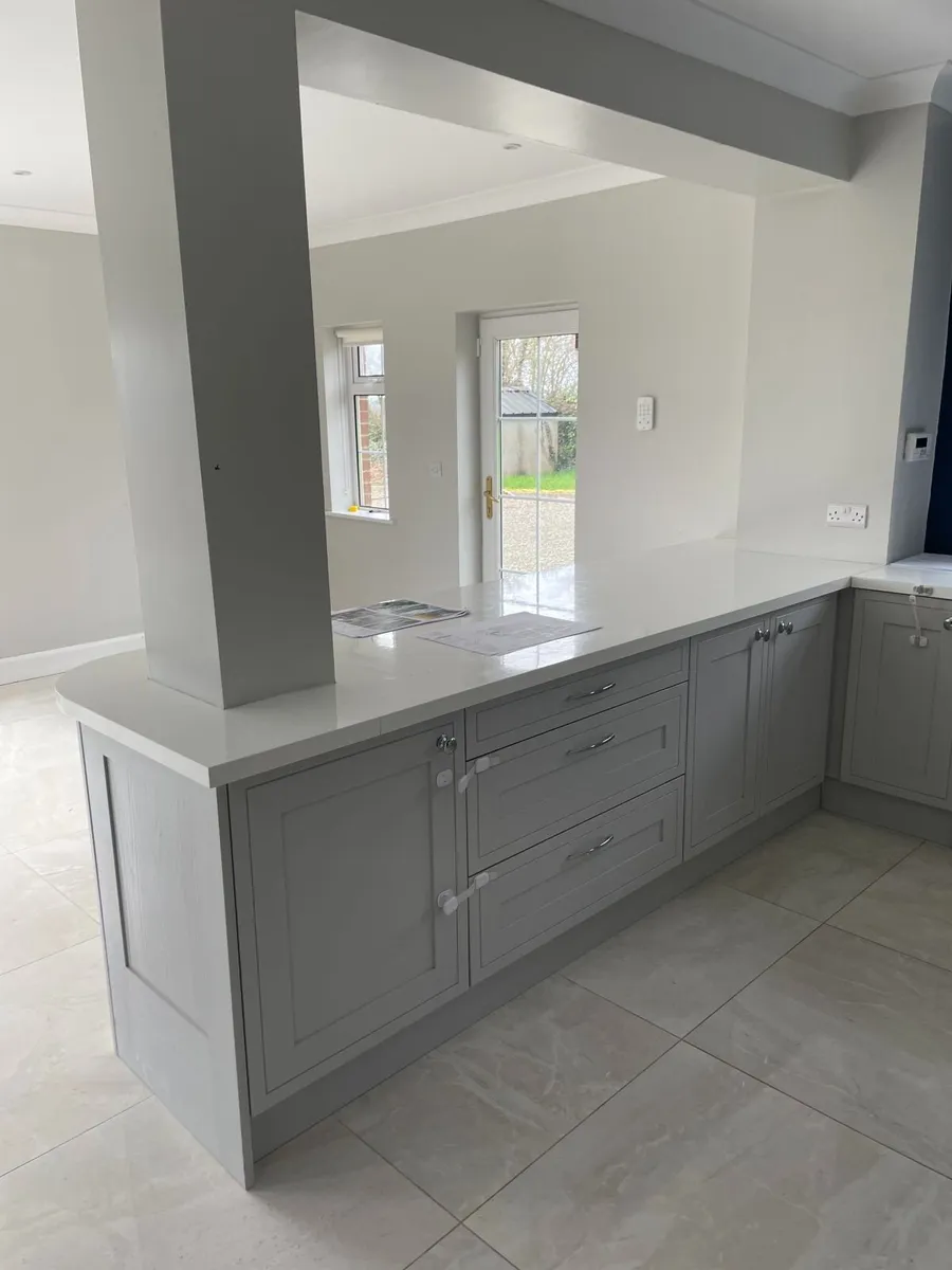 3 Year Old Kitchen - Excellent Condition - Image 2