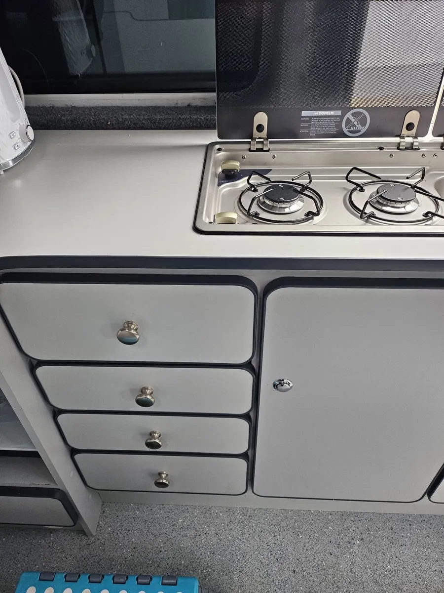 Renault Master campervan - Image 3