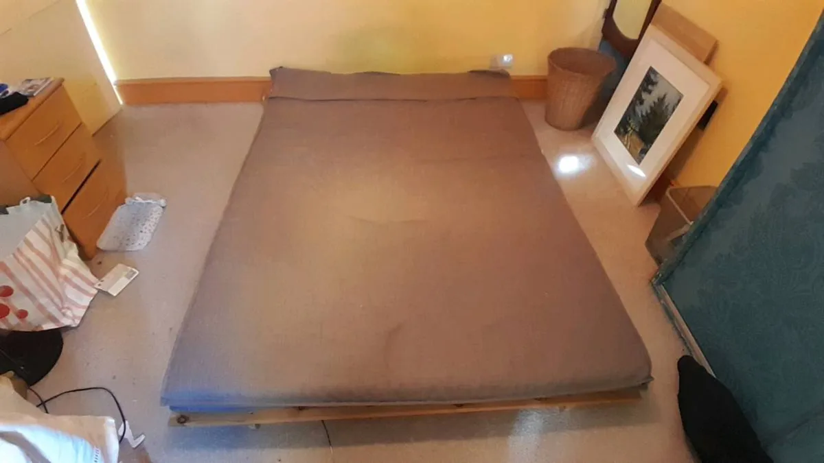 Futon sofabed - Image 2