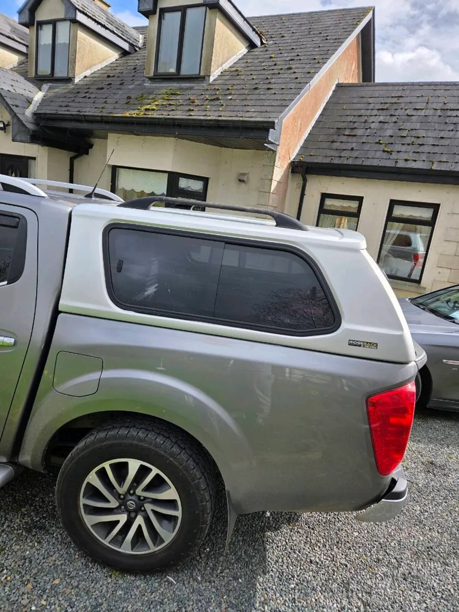 Navara canopy ridegeback with loom - Image 3