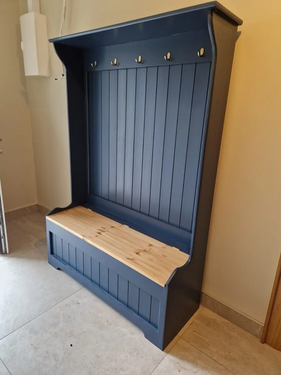 Coat hanging storage benches, pine workshop - Image 2