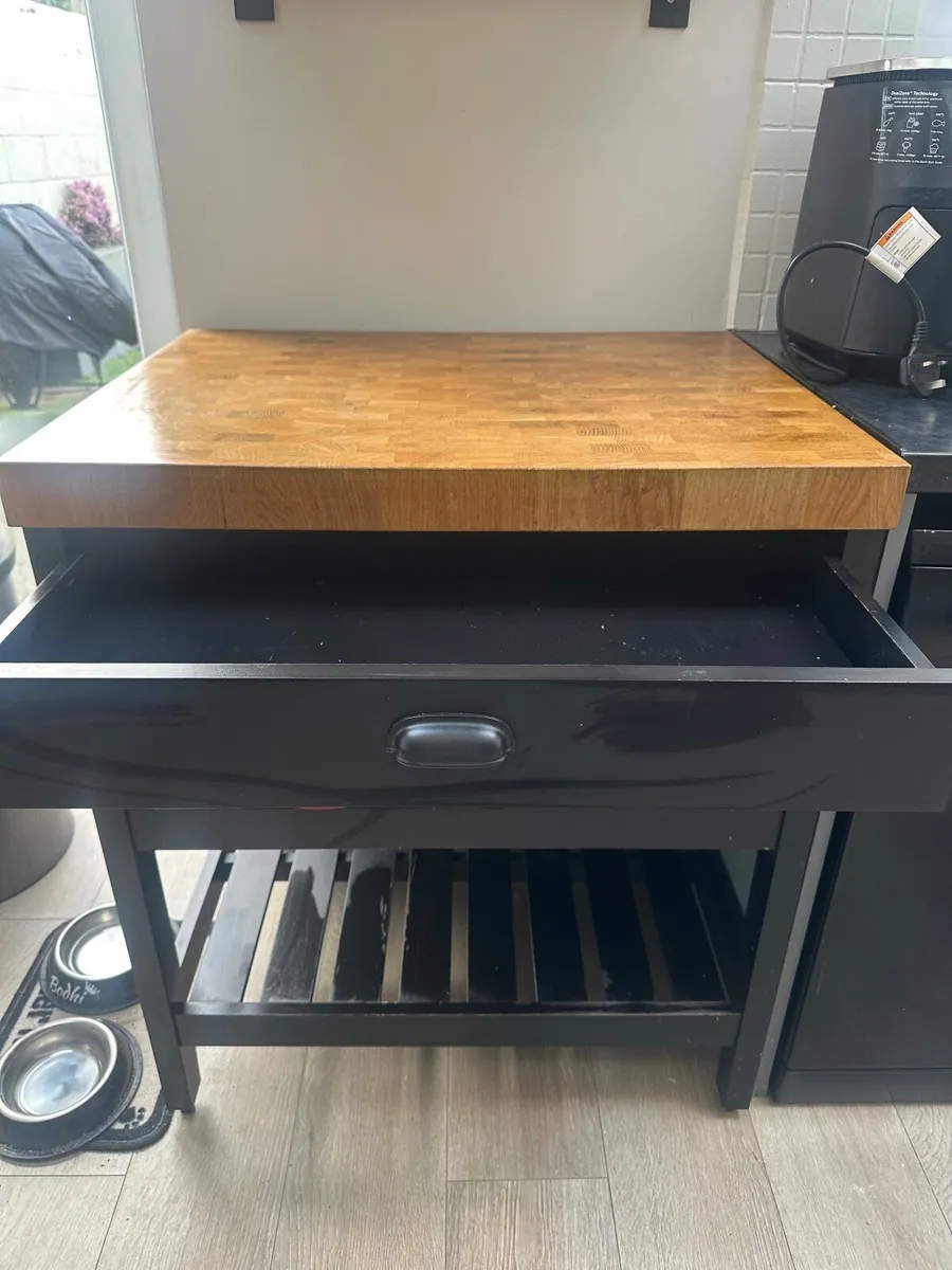 Kitchen island - Image 2