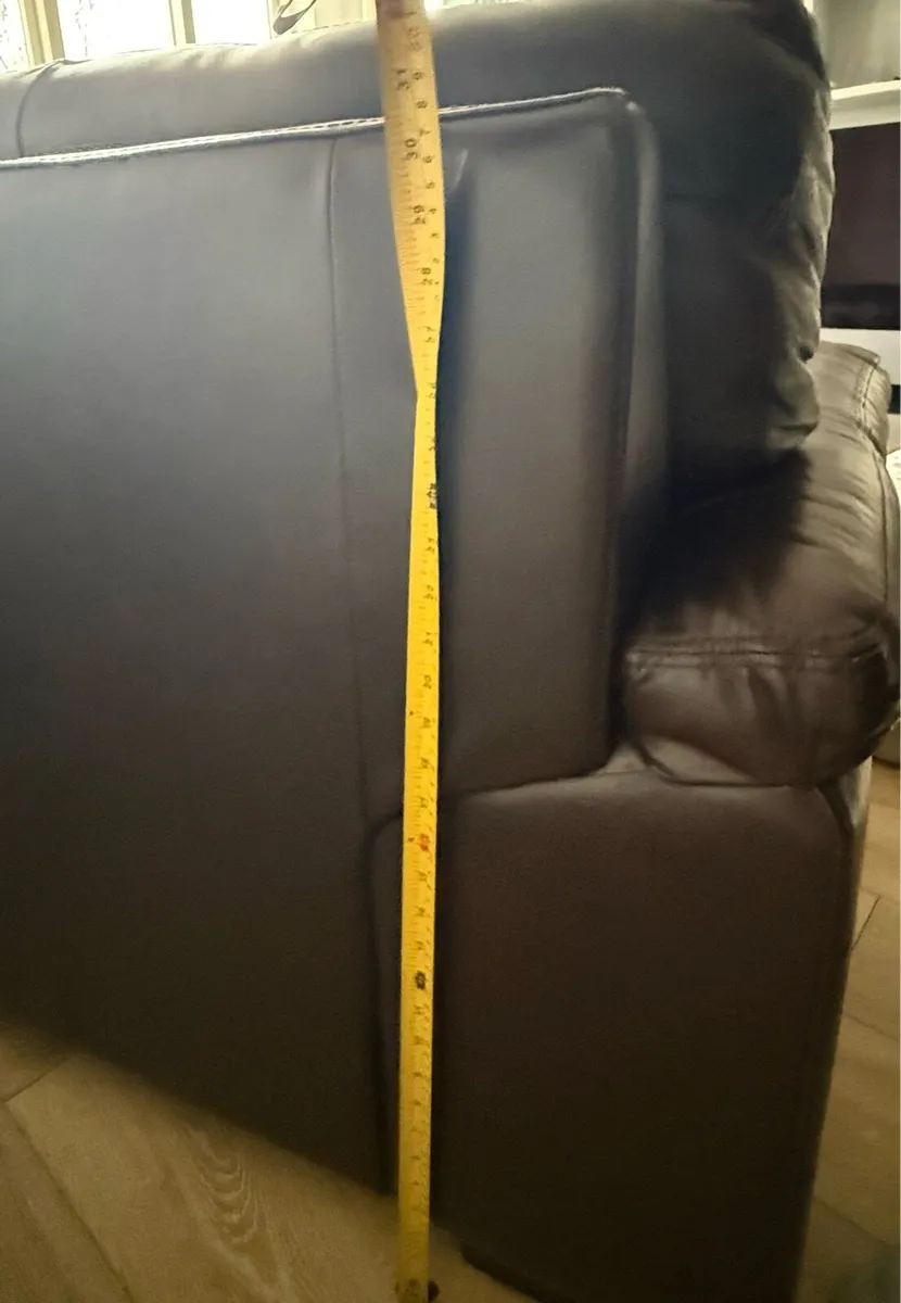 VIOLINO Italian Leather Sofas 3 and 2.5 Seater - Image 4