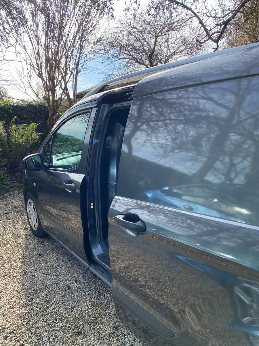 2020 Ford Transit Courier Trend - 63k km - Image 4