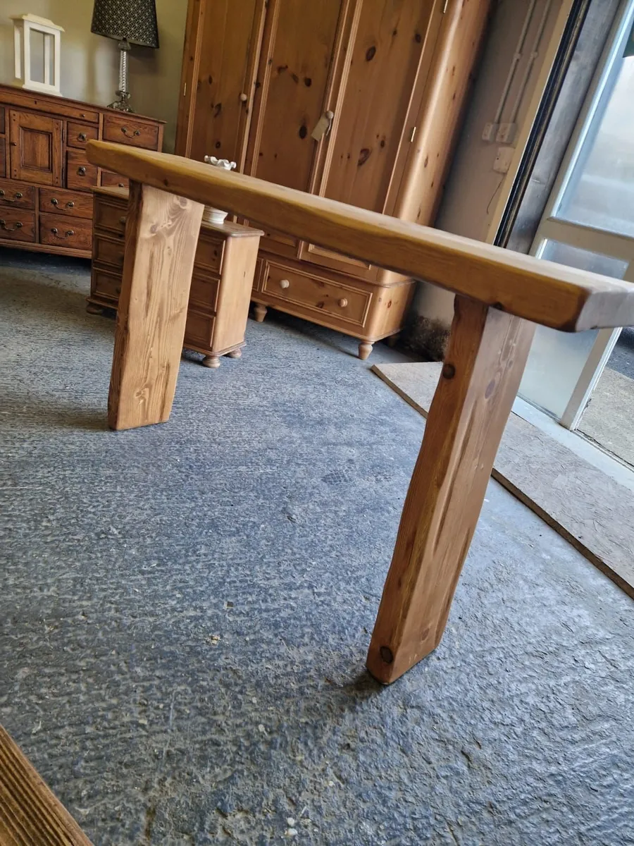 Reclaimed pine console table - Image 4
