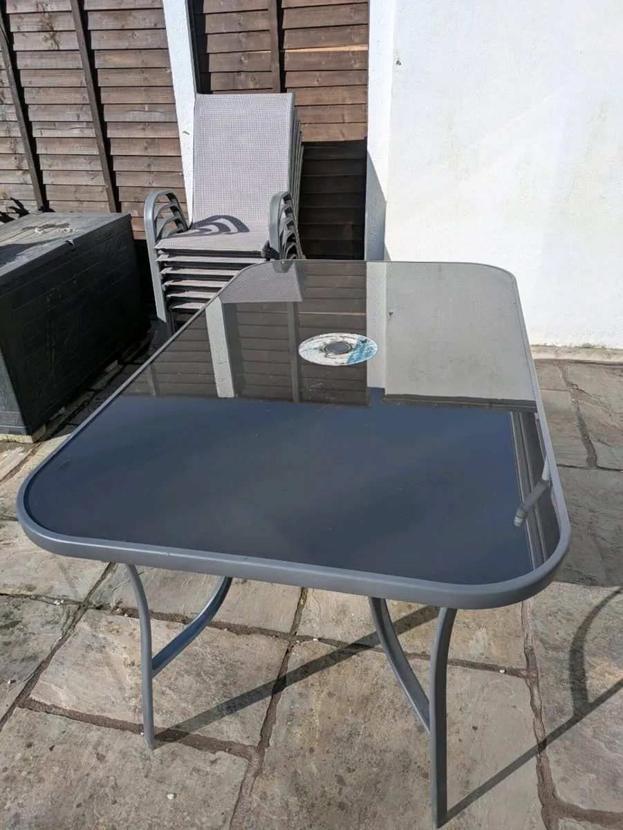 Seville 6 seater garden outdoor table and chairs - Image 3
