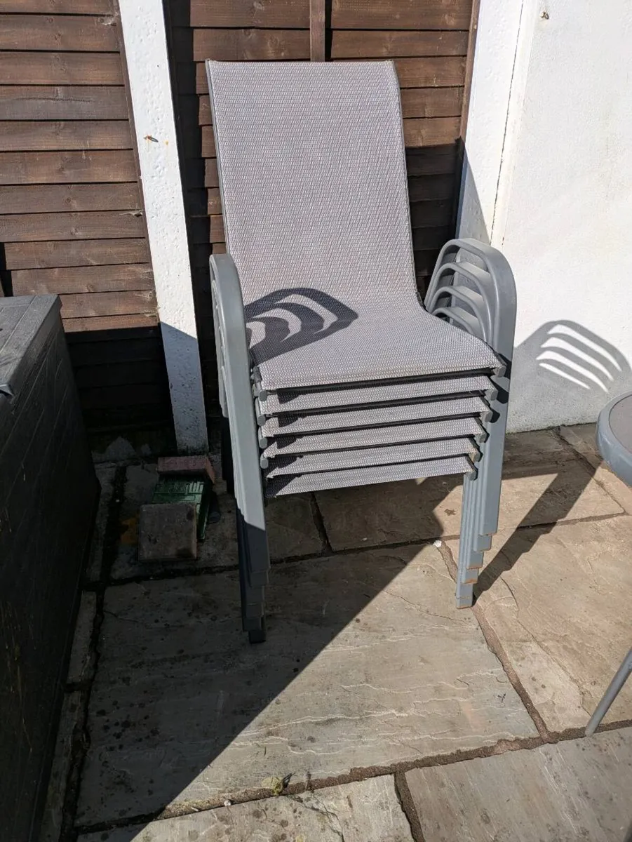 Seville 6 seater garden outdoor table and chairs - Image 4