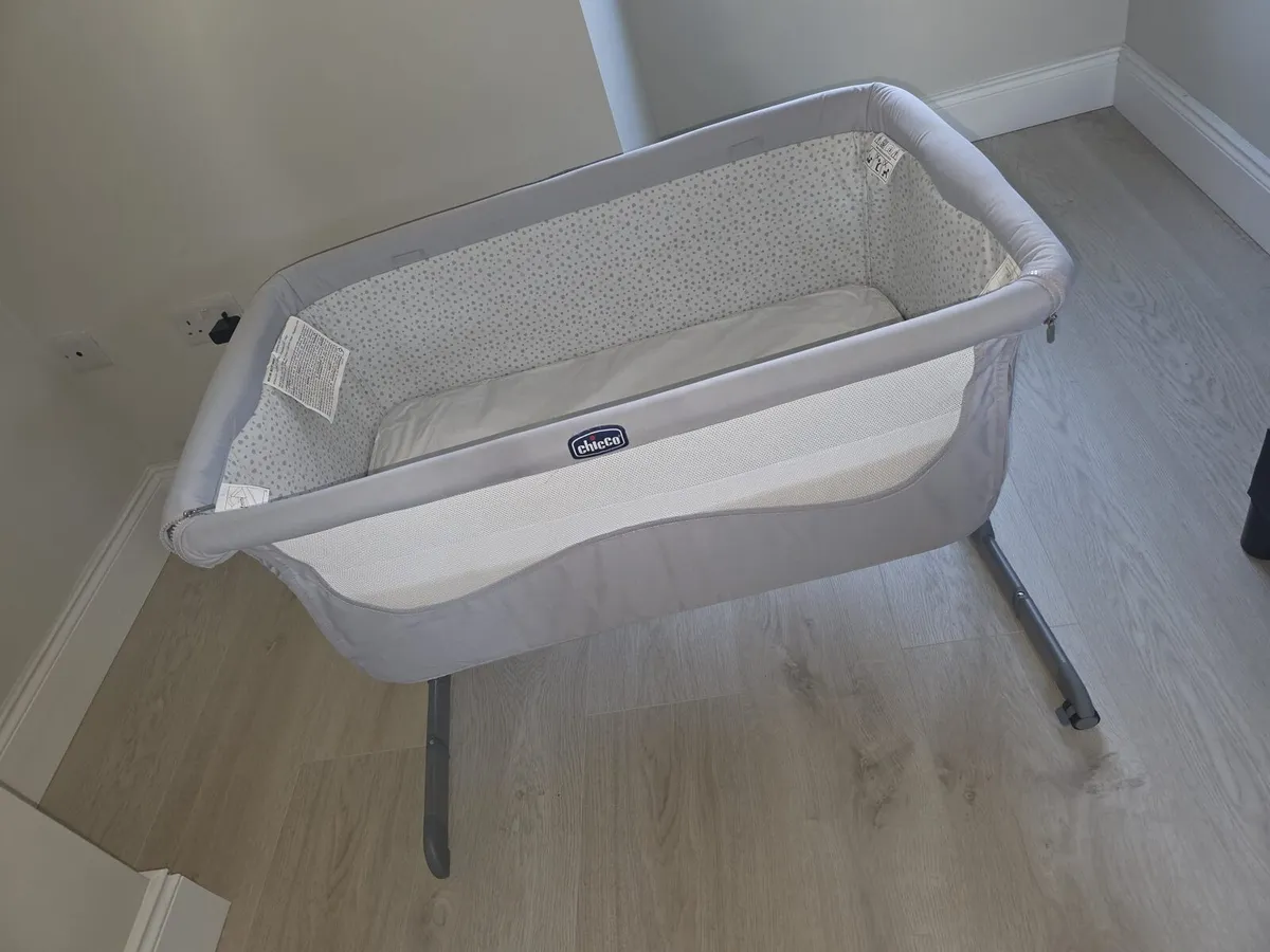 Next to me crib baby cot  almost new - Image 2