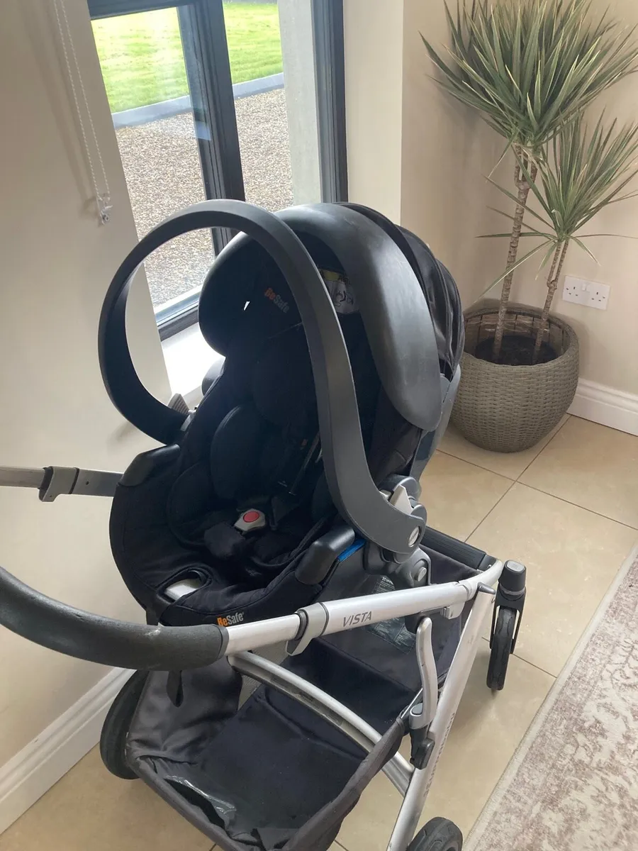Uppababy vista pram - Image 4