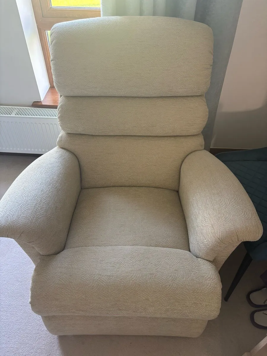 Recliner chairs x 2 - Image 2