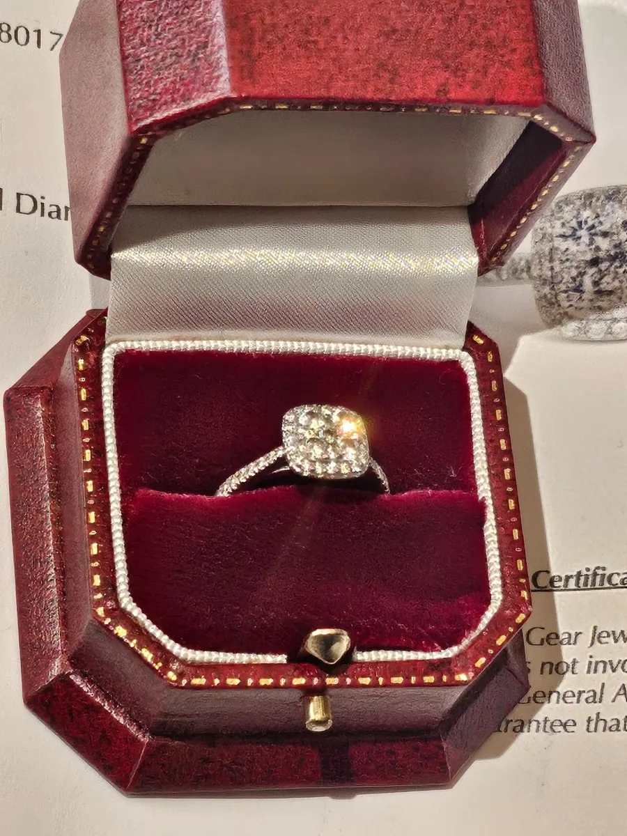 18ct gold 1ct diamond ring - Image 2