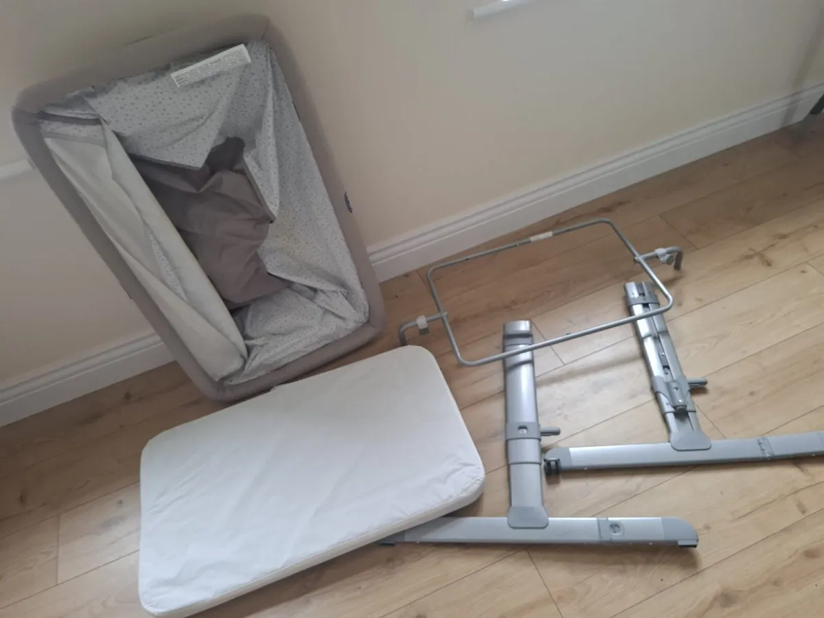 Joie high chair and next to me - Image 4