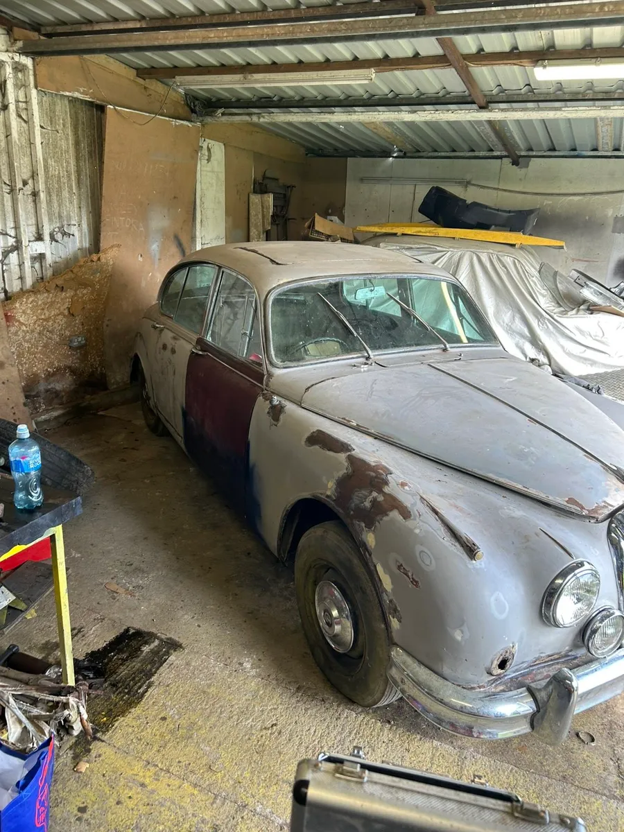 Jaguar Mk2 / Daimler V8 250 Project - Image 4