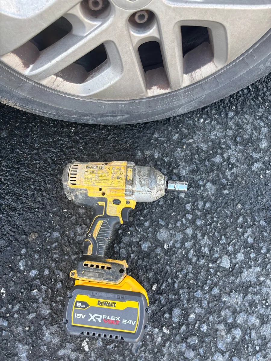 Dewalt High Torq DCF900 / 9 amp brand new