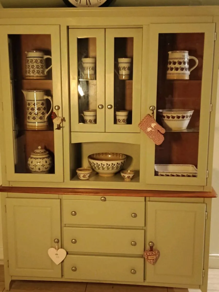 Kitchen dresser - Image 1