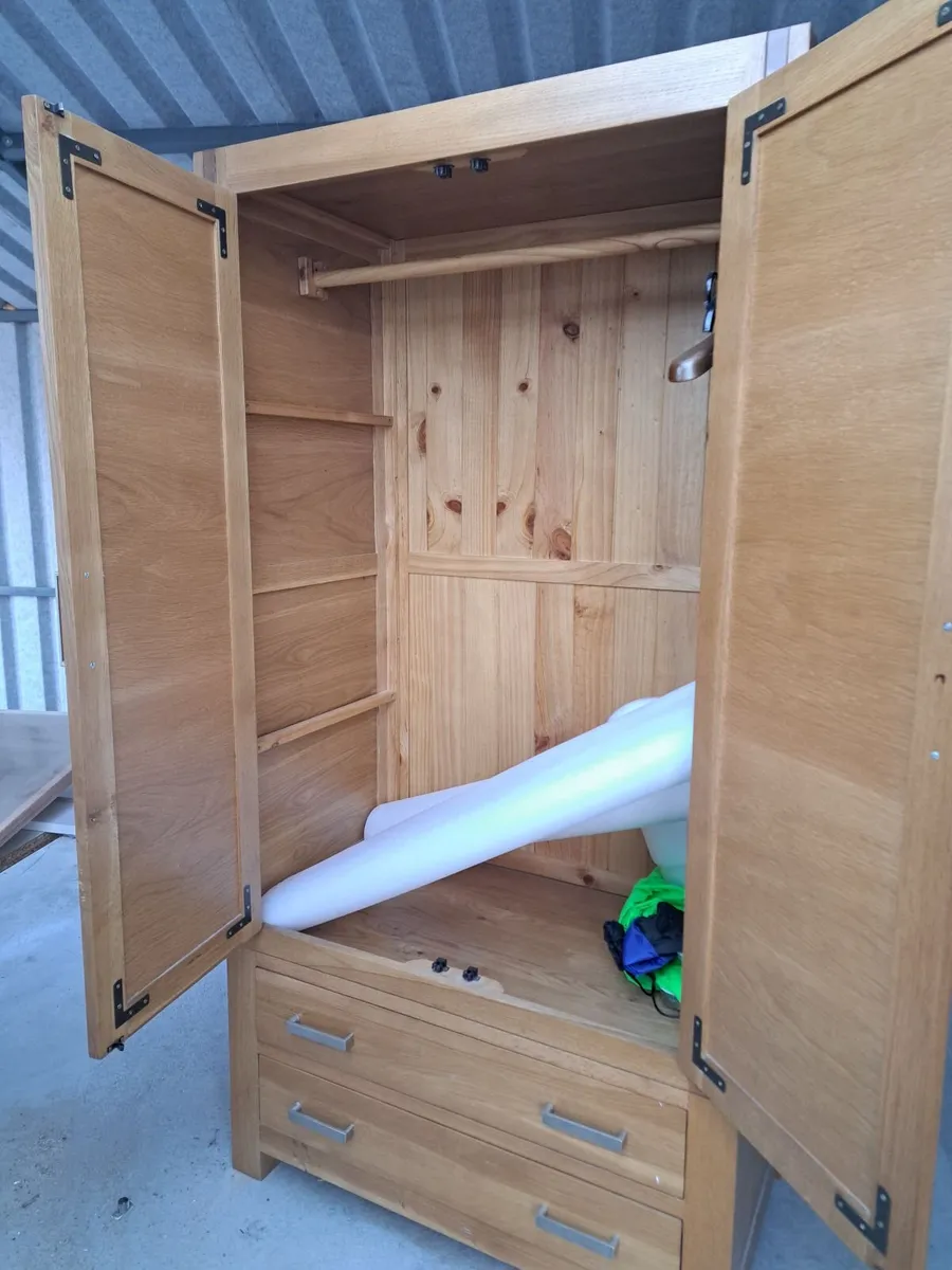 Solid wood wardrobe - Image 2