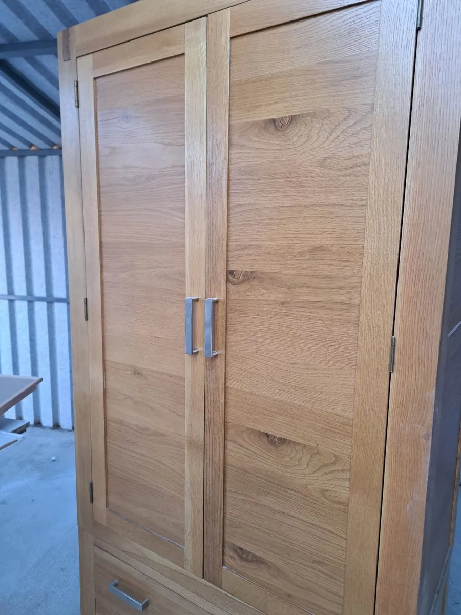 Solid wood wardrobe - Image 4