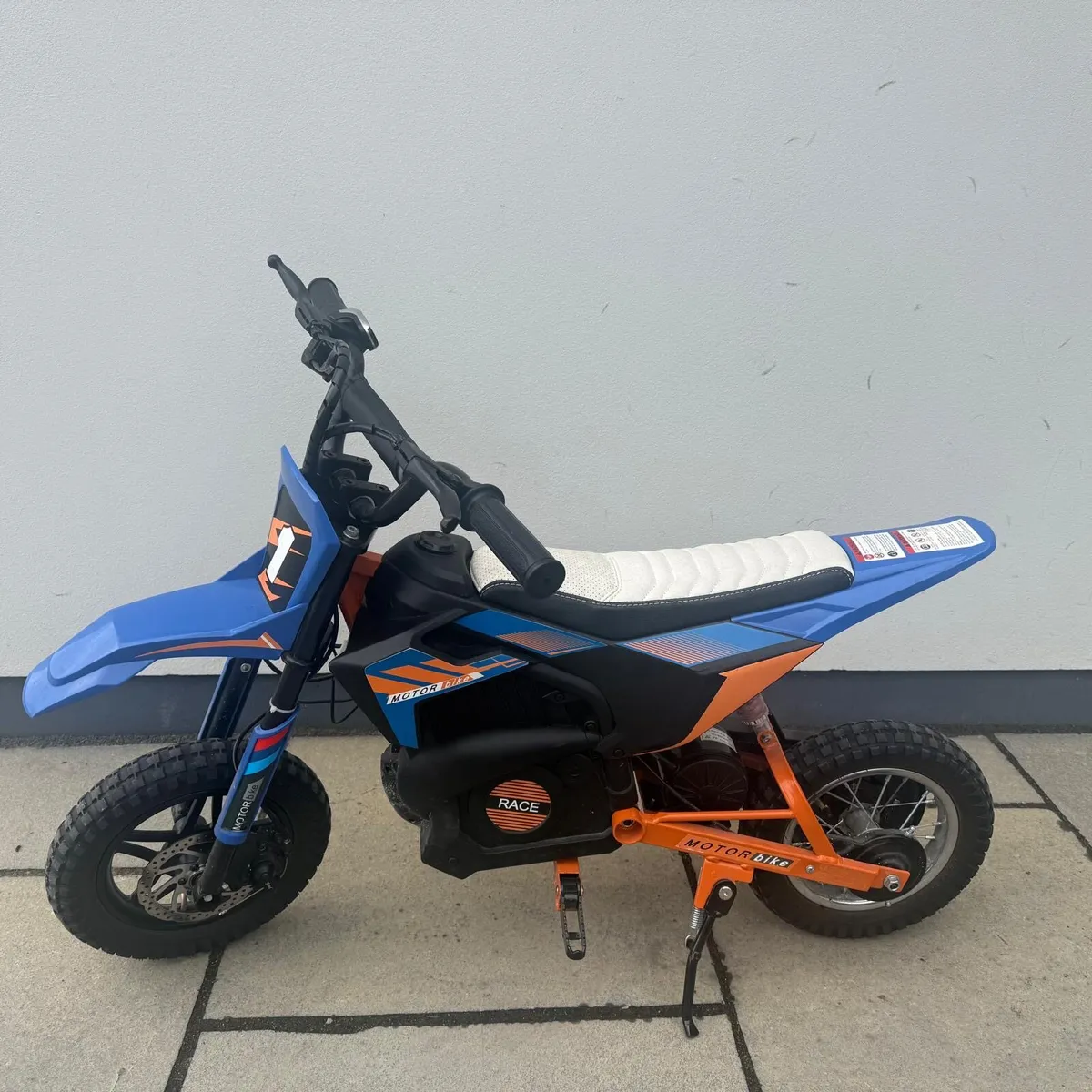 Dirt Race Scrambler Motorbike 24V - Image 1