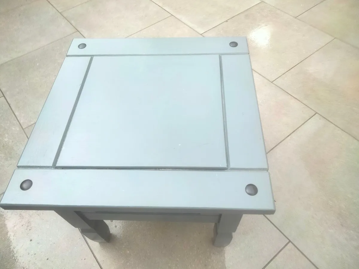 Small Table - Image 3