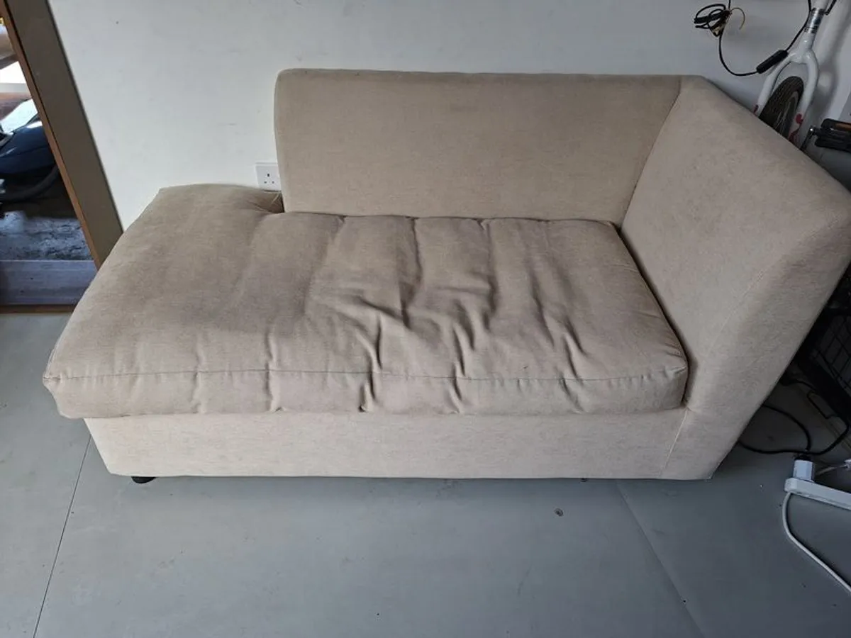 Chaise type sofa - Image 2