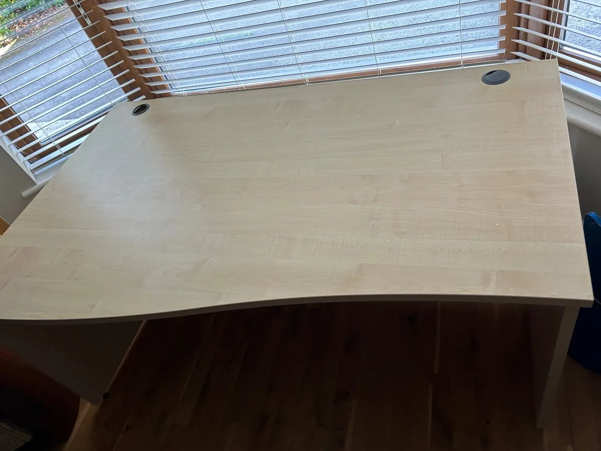 Office desk - Image 3