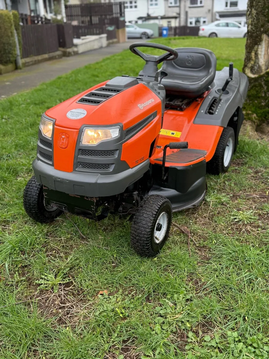 Ride on lawnmower - Image 2