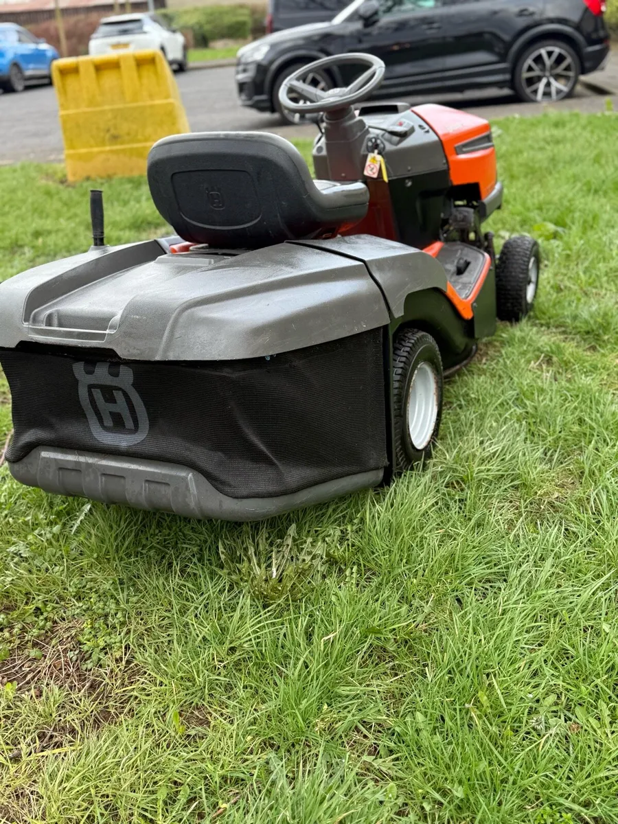 Ride on lawnmower - Image 4