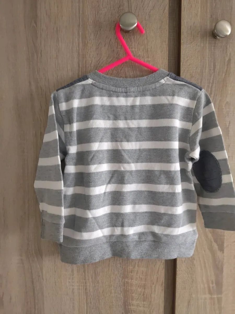 boys 18/24never worn - Image 3