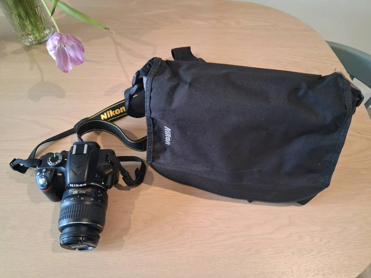 Nikon D3200 - Image 2