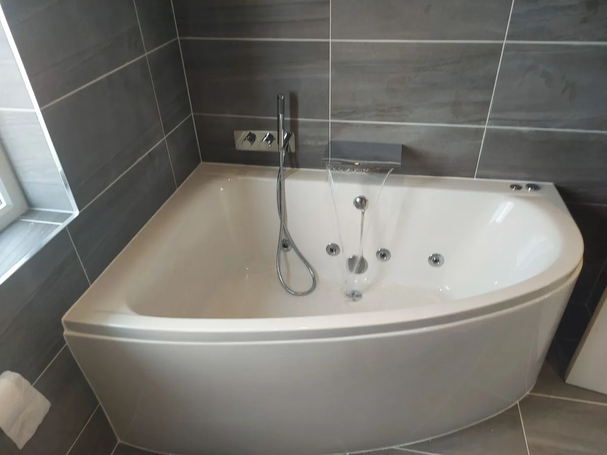 PREMIUM FRESH BATHROOM - 5 DAYS. - Image 1