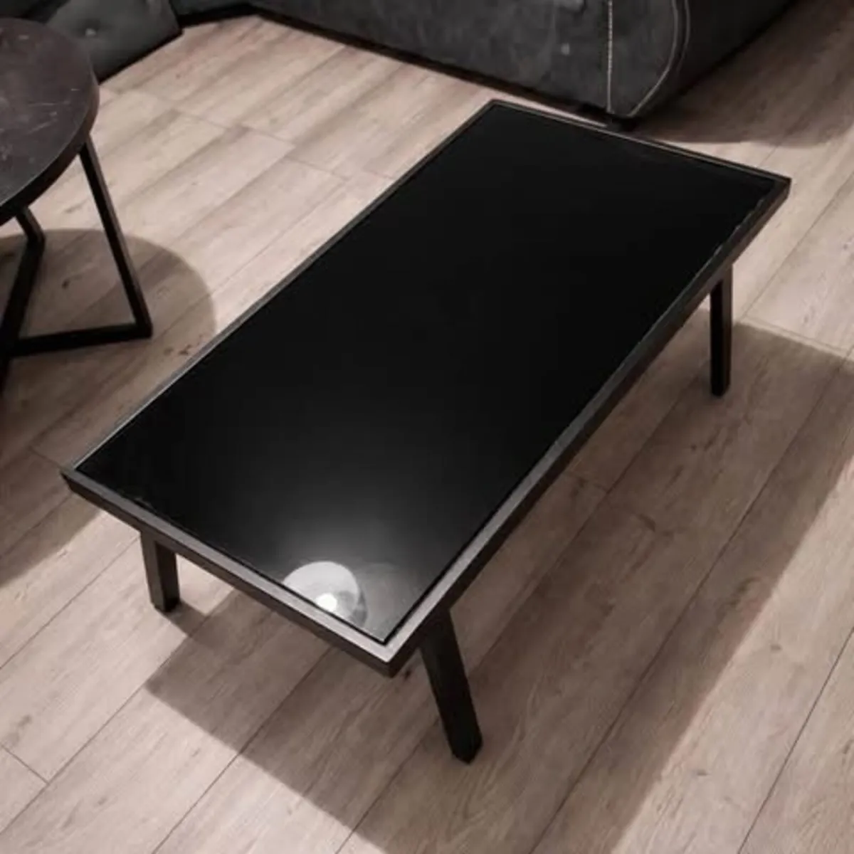 Small side table - Image 2