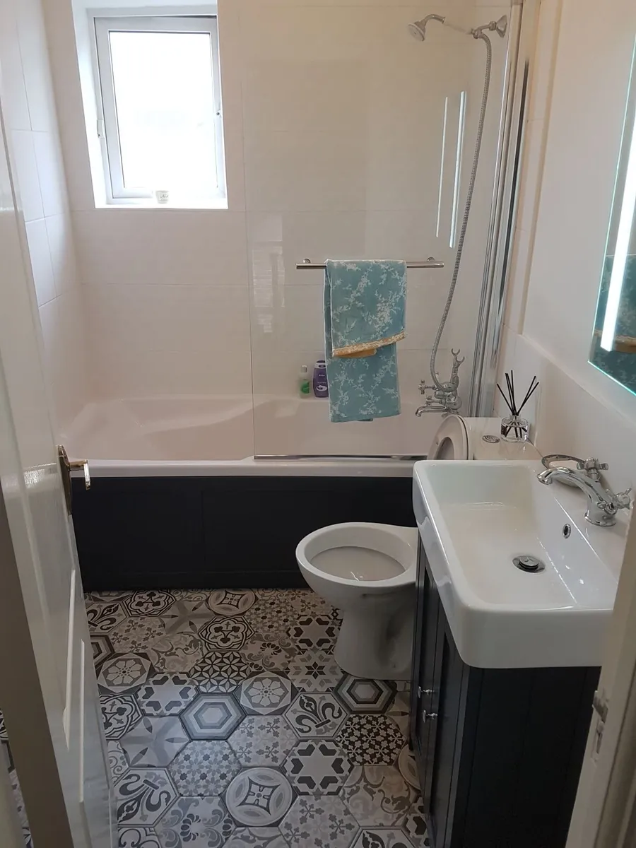 PREMIUM FRESH BATHROOM - 5 DAYS. - Image 4