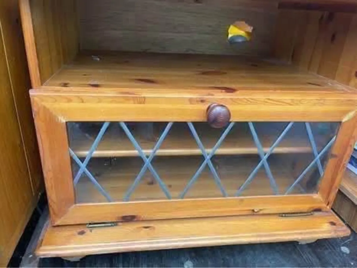 Wooden tv stand - Image 1