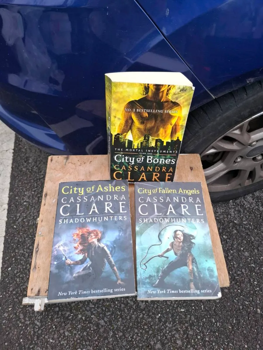 3 cassandra clares fantasy books
