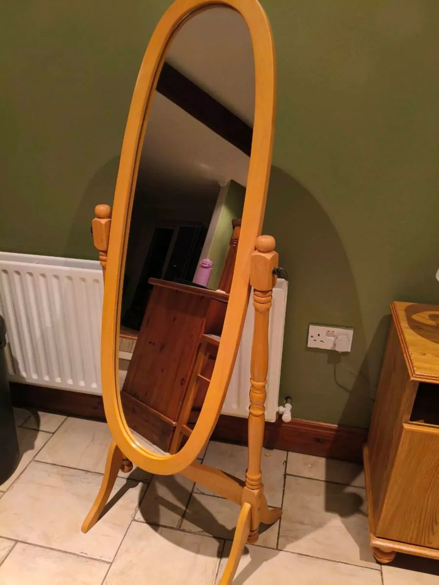 Beautiful new mirror,25 Euro - Image 2